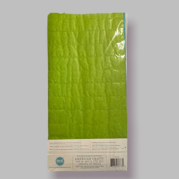 💥 2 for 12 or 4 for 20 💥  Large Honeycomb Pads from We R Memory Keepers - Picture 3 of 3